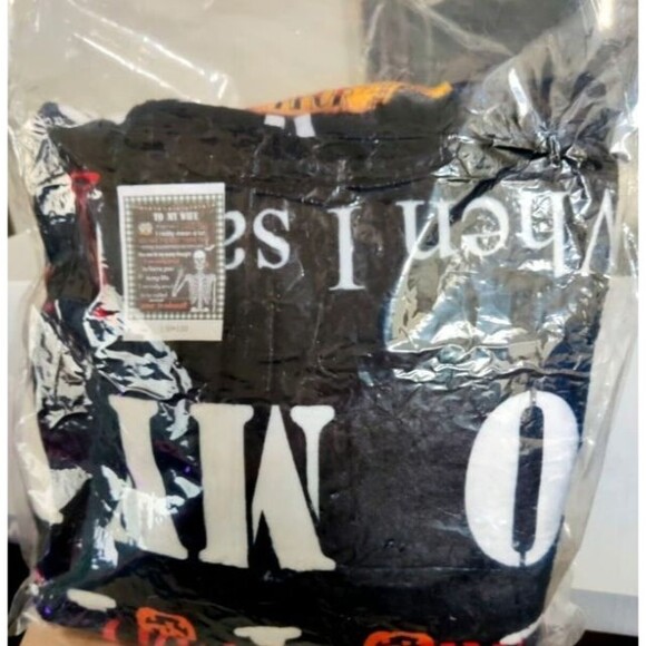 Plush Blanket Throw "Wife, Love, Gift"Lightweight Plush Fuzzy Cozy Soft Blankets - Picture 4 of 9